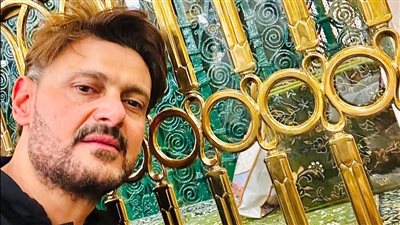 رامز جلال يفاجئ جمهوره بأول ظهور من المدينة المنورة في المولد النبوي