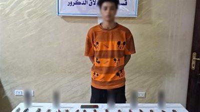 النيابة تباشر التحقيق مع شاب لاتهامه بالترويج لبيع الاسلحة البيضاء ببولاق 