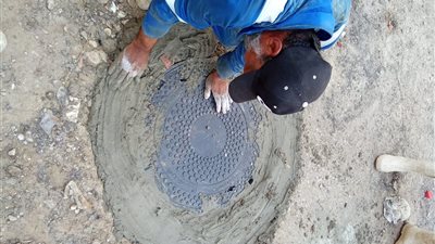 رئيس مياه القناة: تركيب أغطية بالوعات صرف صحي بالسويس والإسماعيلية وبورسعيد