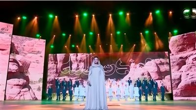 تفاصيل فستان ريهام عبد الحكيم في حفل مولد النبي أمام الرئيس عبد الفتاح السيسي