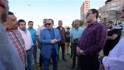 محافظ أسيوط يقرر إنشاء منفذ للمنتجات بأسعار مخفضة ومعرض دائم للأسر المنتجة