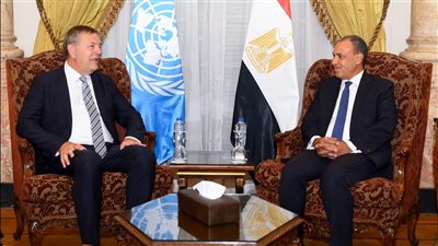 وزير الخارجية يبحث مع المفوض العام لـ