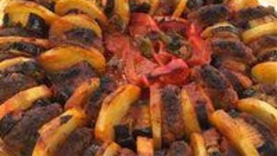 طريقة الملضومة وصفة شرقية شهية تجمع بين الكفتة والخضار