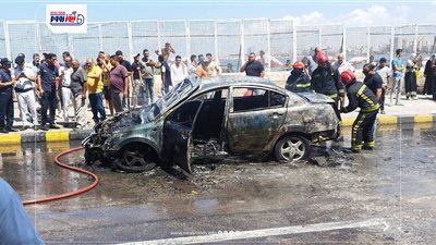 العربية ولعت في الطريق.. السيطرة على حريق نشب بسيارة أثناء سيرها بالإسكندرية