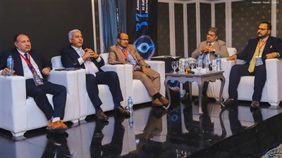 نائبا رئيس جامعة الأزهر يفتتحان مؤتمر أقسام طب وجراحة العيون بالقاهرة وأسيوط 