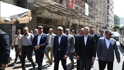 رئيس الوزراء يتفقد مشروع تحسين الصورة البصرية للقاهرة الخديوية