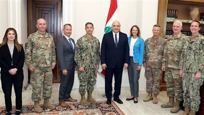 الرئيس اللبناني يطالب واشنطن بالضغط على إسرائيل للانسحاب من الأراضي المحتلة 