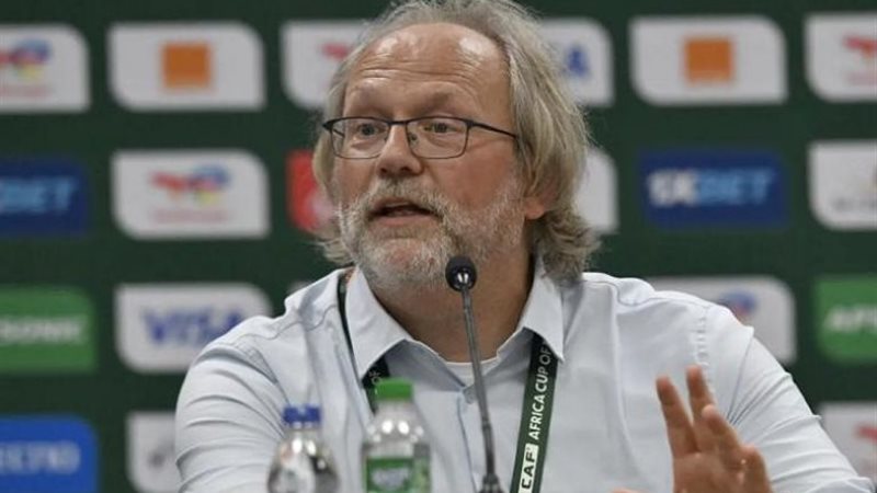 توم سنتيفت مدرب منتخب