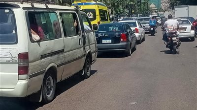 كثافة مرورية صباحية في القاهرة والجيزة.. وتدخلات مرورية لتسهيل الحركة