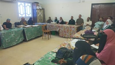 الوكيل الثقافي تجتمع مع الموجهين استعدادا للعام الدراسي الجديد بأزهرية السويس