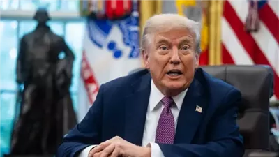 عبر منصة تروث سوشيال.. ترامب يطلق شعار وزارة الحرب الأمريكية|صورة