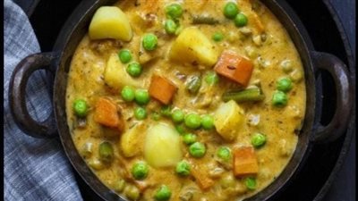 بطاطس بالكاري على الطريقة الهندية وصفة غنية بالنكهات