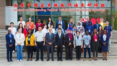 جامعة بنها تشارك في السيمنار الدولي لتدريب المعلمين المتميزين بجامعة زيجيانج
