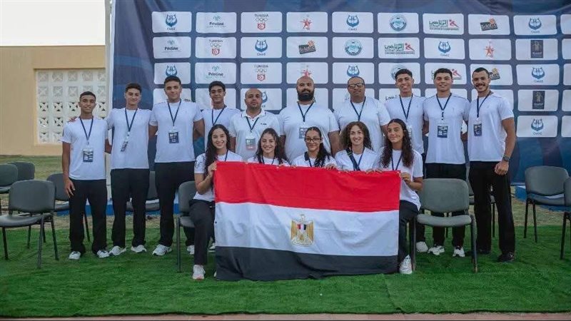 منتخب السباحة بالزعانف