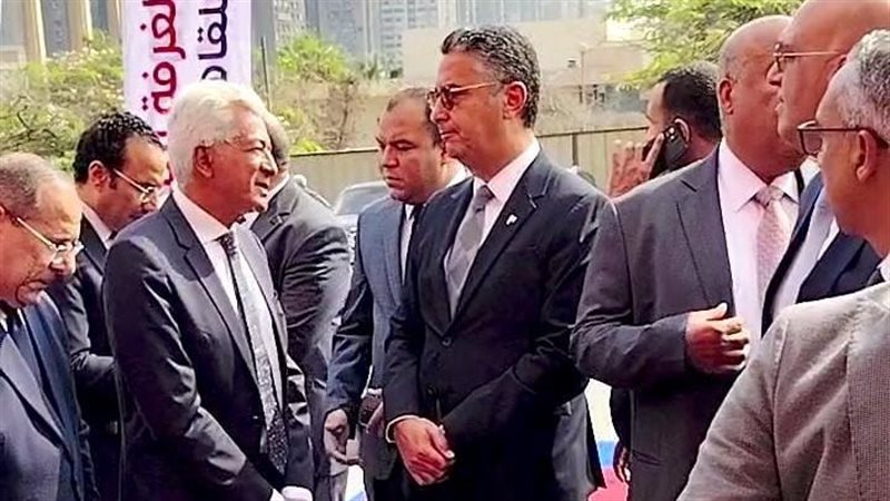 الدكتور شريف فاروق