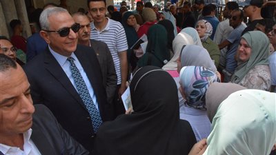 محافظ الغربية يتفقد مكتب التصديقات ودار الكتب بطنطا لمتابعة الخدمات والارتقاء 