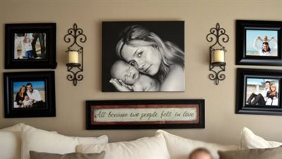 هل يجوز تعليق الصور الشخصية لفتاة غير محجبة متوفاه أم  تعتبر سيئة جارية لها؟