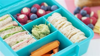 قبل دخول المدارس.. نصائح لاختيار اللانش بوكس لطفلك