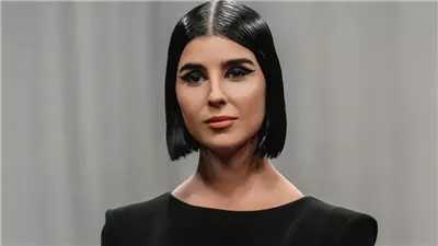 لأول مرة.. الفنانة زينة مكي على منصة أسبوع الموضة في دبي