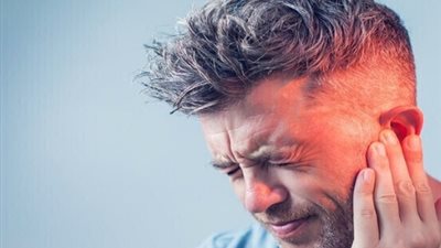 طنين الأذن عند الكبار.. متى يكون خطيرًا وهل يهدد حياتك؟
