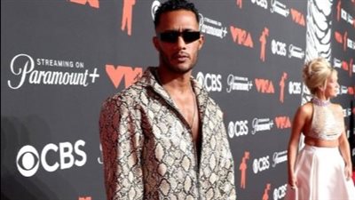 بإطلالة جريئة.. محمد رمضان يتألق في حفل MTV لعام 2025