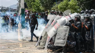 بعد تقديم استقالته.. متظاهرون يضرمون النيران بمنزل رئيس وزراء نيبال