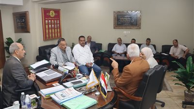 بني سويف تبحث ملف مديونيات الجهاز التنفيذي لمياه الشرب لصالح وزارة الري