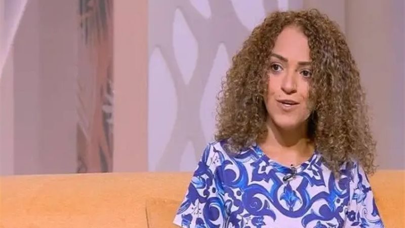 الكاتبة هند عبد الله