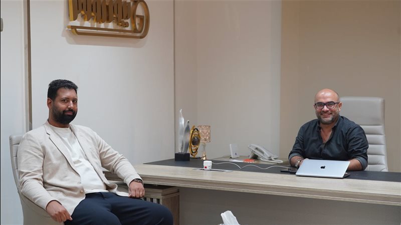 أحمد طارق شكري بصحبة