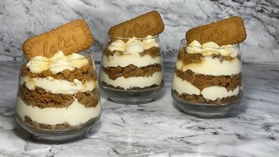 حلى بسكويت اللوتس البارد: وصفة سهلة ومذاق لا يُقاوم 