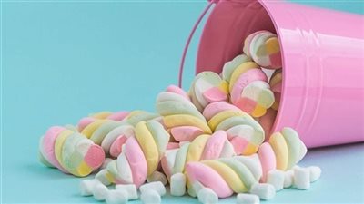 حضري المارشميلو بخطوات بسيطة وعيشي تجربة لذيذة مع عائلتك 