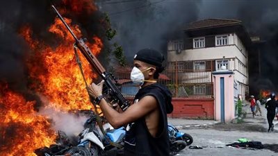 مظاهرات نيبال تقتل زوجة رئيس الوزراء السابق وتقتحم المبانِ الوزارية