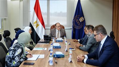 رئيس هيئة الدواء يبحث مع بيوجينيرك توطين المستحضرات الحيوية 