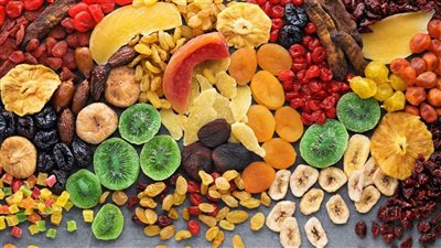 الفواكه المجففة: تمنحك الطاقة والنشاط.. تناولها يوميًا لصحة أفضل 