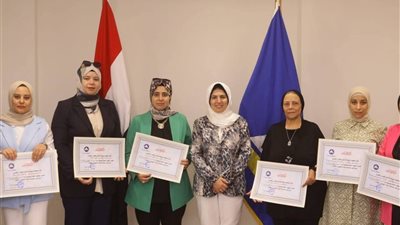 تكريم أساتذة جامعة دمياط ضمن جهود تطوير الجهاز الإداري بالمحافظة