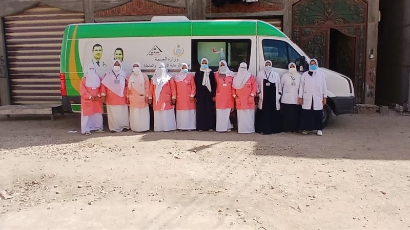 طاقم القافلة الطبية