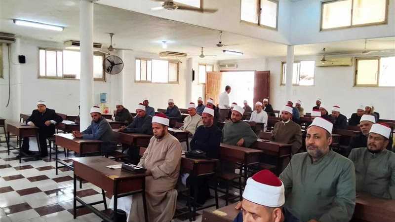 ندوة توعوية لأئمة