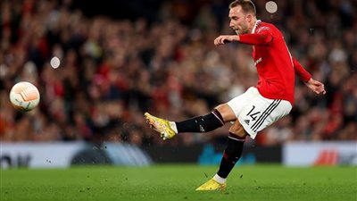 نجم مانشستر يونايتد ينتقل للدوري الألماني بعد مسيرة قصيرة مع الشياطين الحمر