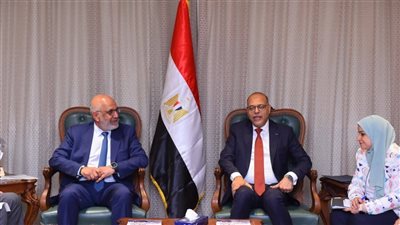 وزير العمل يبحث مع وفد البنك الدولي آليات تعزيز التعاون المشترك