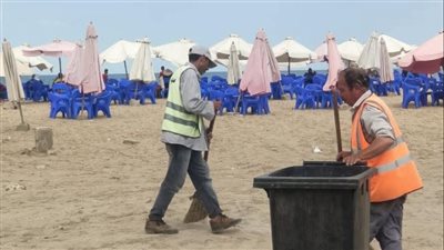 قبل عطلة نهاية الأسبوع… جهود مكثفة للنظافة ورفع المخلفات بشاطىء بورفؤاد