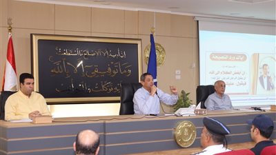 ذات الخطورة الداهمة.. محافظ السويس يوجه بحصر كافة العقارات الأيلة للسقوط  