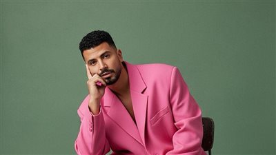 محمد أنور يفاجئ الجمهور بإطلالة مختلفة تشعل مواقع التواصل الاجتماعي 