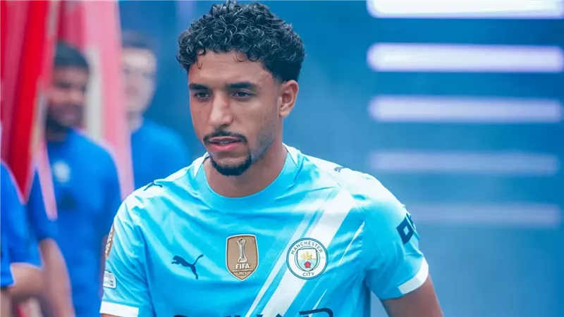 عمر مرموش نجم مانشستر