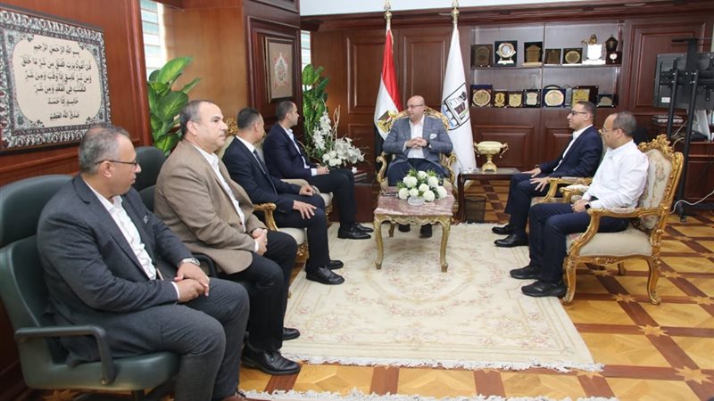 محافظ بنى سويف ونائب