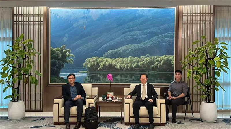 وزير الثقافة أحمد