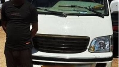 سائق ميكروباص أمام جهات التحقيق .. بحميل ركاب زيادة بهدف مضاعفة الأجرة 