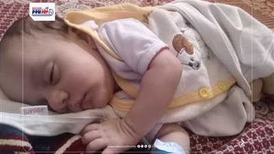 العثور على طفل عمره 10 أيام بجوار مسجد بقرية مختار عيسى بالفيوم