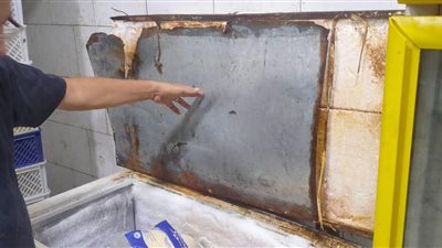 ضبط وإعدام أكثر من نصف طن أغذية فاسدة وتحرير 379 محضر بحملات لصحة بنى سويف