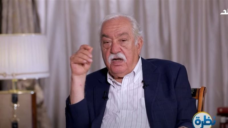 الكاتب الصحفي أحمد