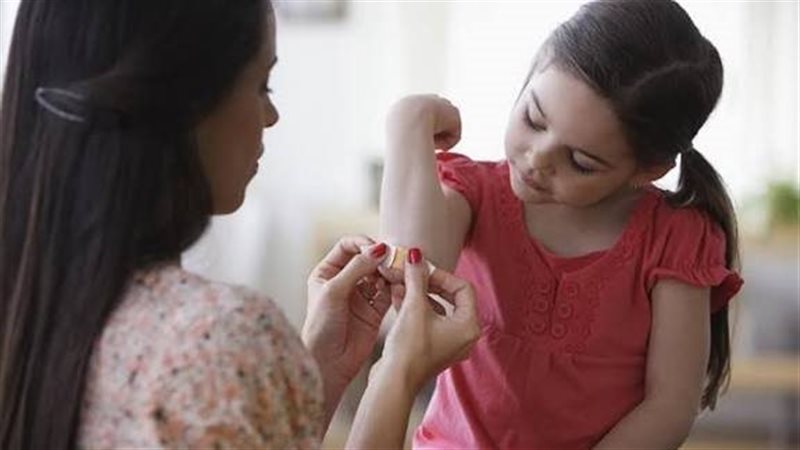 خطوات العناية بجروح